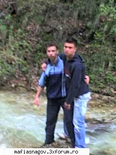 eu cu bokus!! eram.. prea bine dispusi.. pitic
