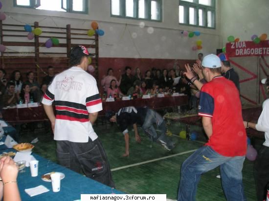 Trupa de Breack Dance Din Snagov - Aici in Snagov sau nascut mari caractere de - Poze